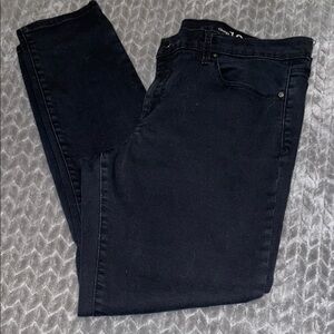 GAP Legging Jeans.  Black.  Size 31S.‎  Skinny Jeans.  Stretch.